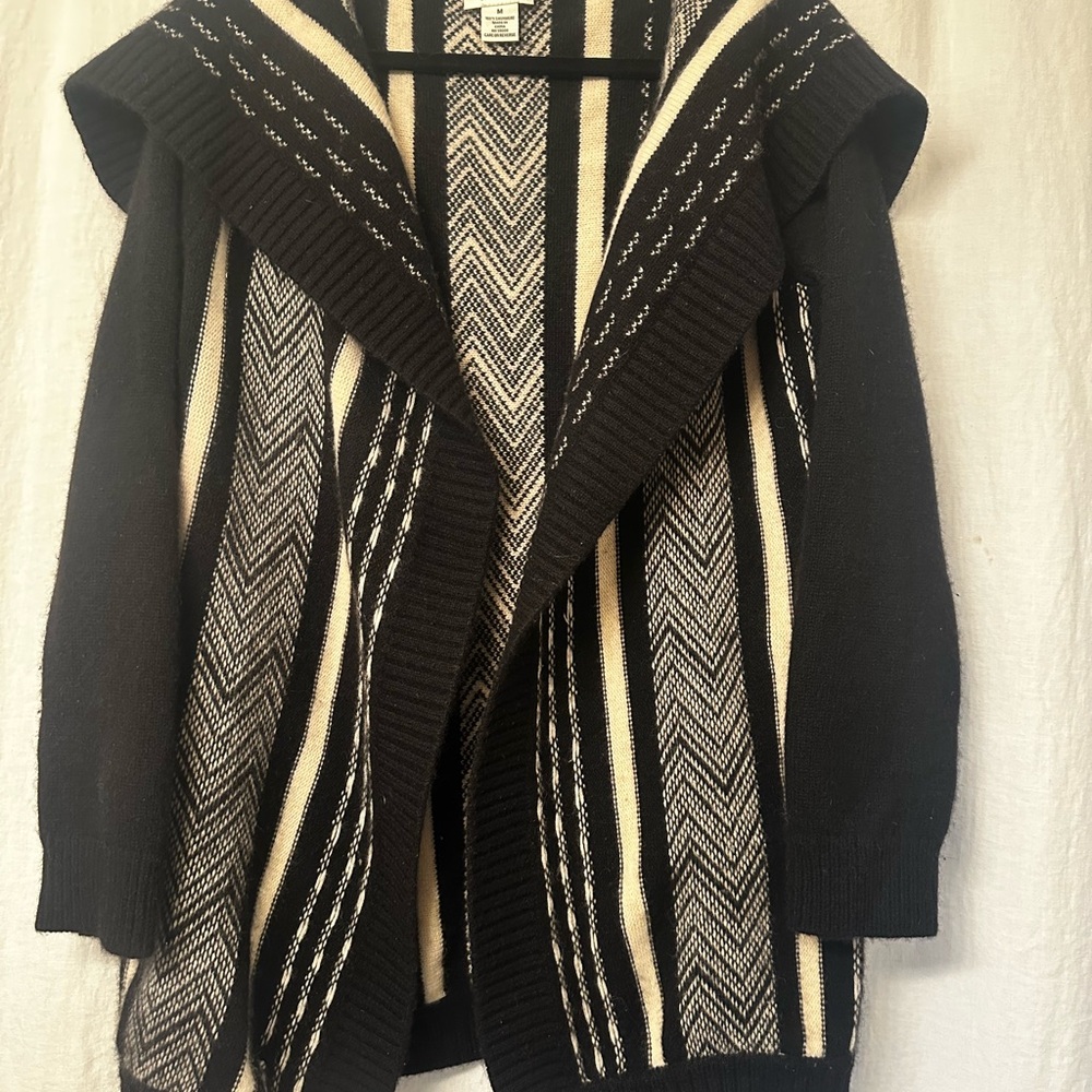 Neiman Marcus Cashmere Black and Cream Women's Sweater